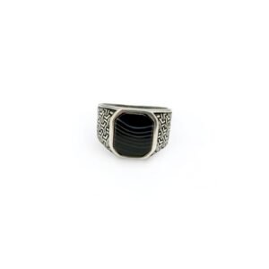 Solid 925 Sterling Silver Gents Ring Featuring a Black Onyx Stone, Size 8.25